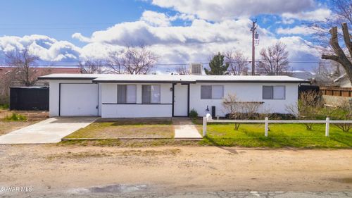 8232 Dogwood Ave, California City, CA, 93505-2676 | Card Image