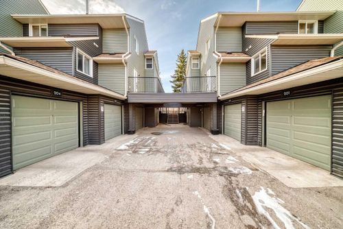 103-26 Glamis Green Sw, Calgary, AB, T3E6V1 | Card Image