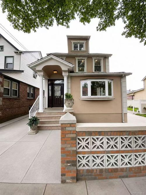 33-15 208th St, Bayside, NY, 11361-1317 | Card Image