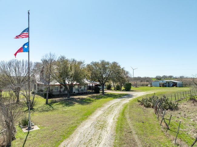 1817 Lcr 182, House other with 3 bedrooms, 3 bathrooms and null parking in Coolidge TX | Image 11