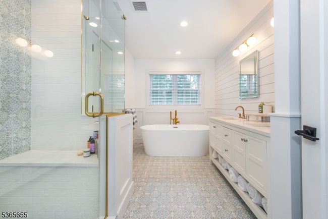 93 Morristown Rd, House other with 6 bedrooms, 4 bathrooms and null parking in Gillette NJ | Image 19