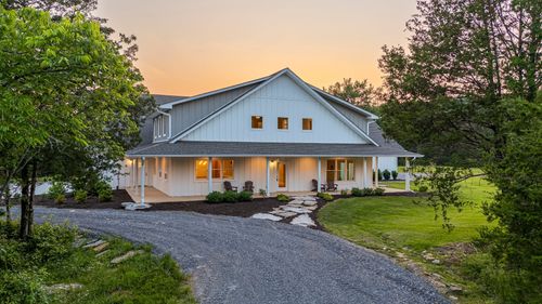 2825 Oregon Rd, Milton, TN, 37118-5524 | Card Image