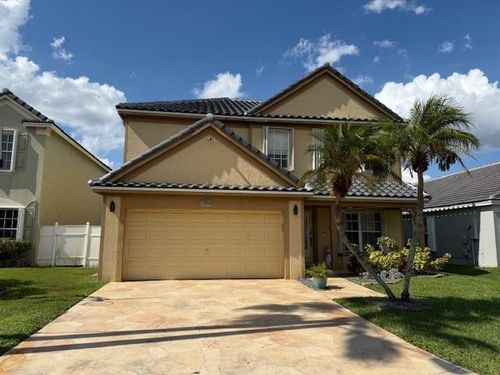 5861 N Plum Bay Pkwy, Tamarac, FL, 33321-6303 | Card Image