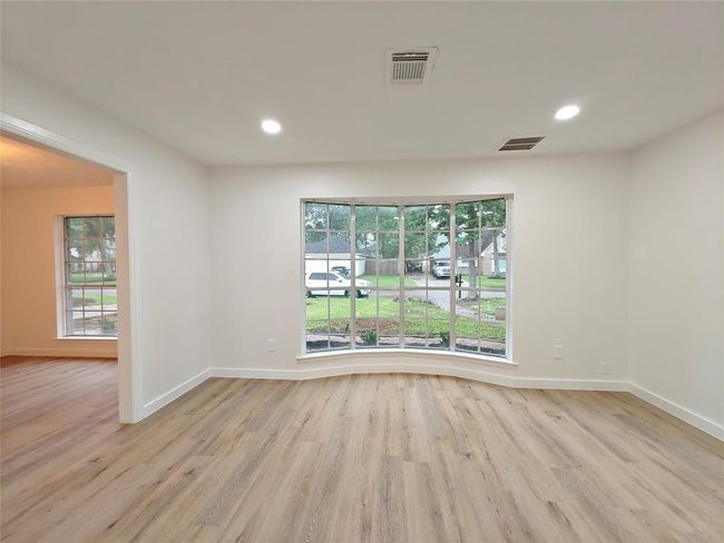 Living Room | Image 8
