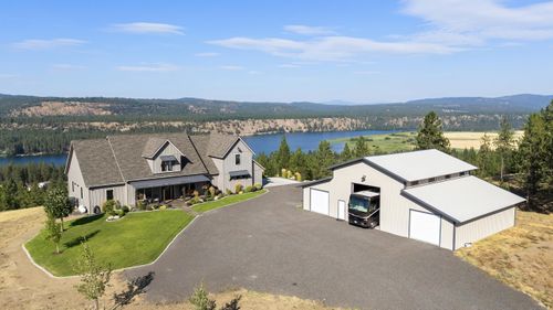 18524 N Valley Rd, Nine Mile Falls, WA, 99026-5020 | Card Image