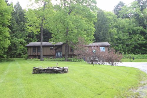 1824 Paine Tpke S, Berlin, VT, 05602-9093 | Card Image