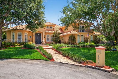8920 Sw 162nd Ter, Palmetto Bay, FL, 33157-3556 | Card Image