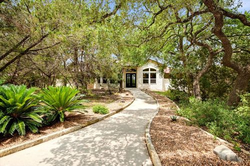 150 Story Dr, Buda, TX, 78610-3332 | Card Image