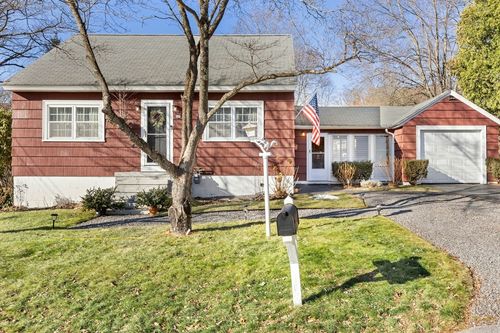 60 Robert St, Dracut, MA, 01826-3037 | Card Image