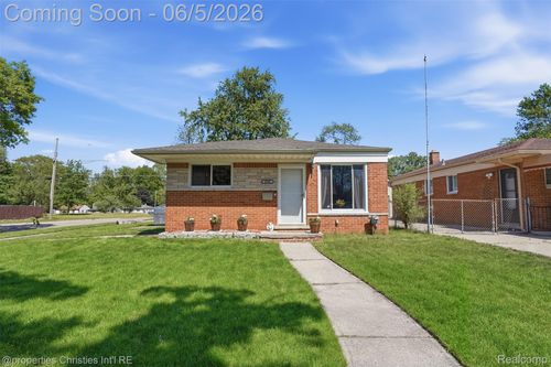 8982 Beatrice St, Livonia, MI, 48150-4002 | Card Image