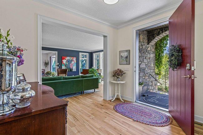 930 9 St, House other with 8 bedrooms, 7 bathrooms and 4 parking in Canmore AB | Image 7