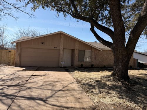 200 Pebblebrook Street, Arlington, TX, 76014 | Card Image