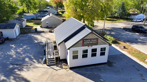 603 W Rock Falls Rd, Rock Falls, IL, 61071-2826 | Card Image