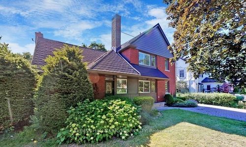 {{alt}} | Card Image