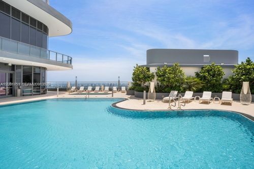 4504-1000 Brickell Plz, Miami, FL, 33131-3875 | Card Image