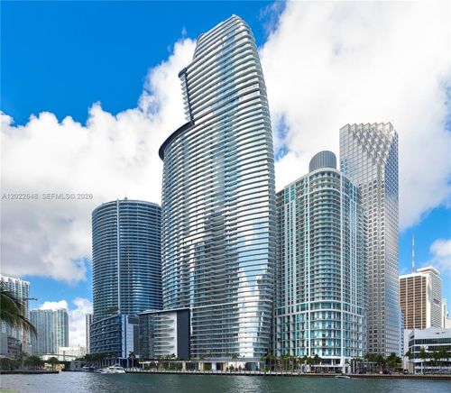 3604-300 Biscayne Boulevard Way, Miami, FL, 33131-2202 | Card Image