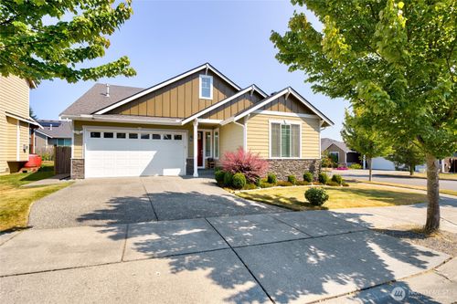 1758 Hillcrest Loop, Mount Vernon, WA, 98274-4571 | Card Image