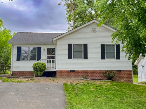 319 Westwood Blvd, STAUNTON, VA, 24401-4077 | Card Image