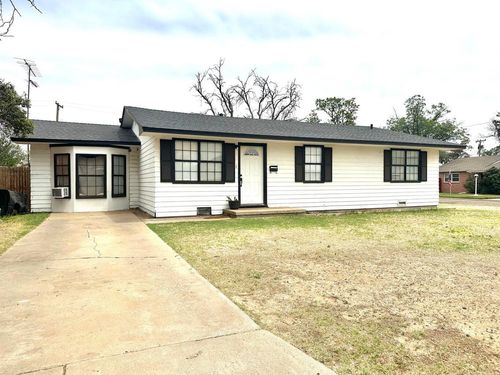 300 Amarillo St, Plainview, TX, 79072-7522 | Card Image