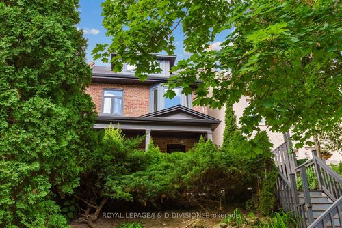 18 Woodlawn Ave W, Toronto, ON, M4V1G7 | Card Image