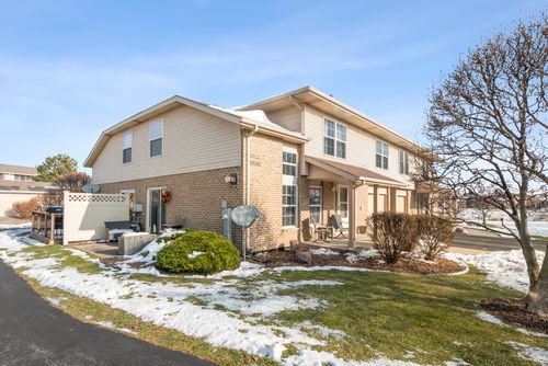 16106 Creekmont Ct, Tinley Park, IL, 60487-7565 | Card Image