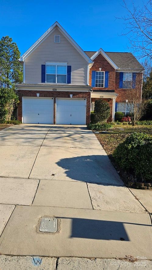 6334 Dillard Ridge Dr, Charlotte, NC, 28216-8809 | Card Image