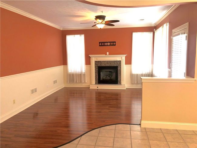 UNIT-10 - 211 Adams Pointe Blvd, Condo with 2 bedrooms, 2 bathrooms and 2 parking in Mars PA | Image 5