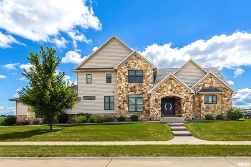 5541 Pigeon Creek Rd, Bettendorf, IA, 52722-2466 | Card Image