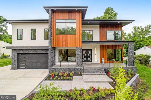 7816 Georgetown Pike, Mclean, VA, 22102-1414 | Card Image