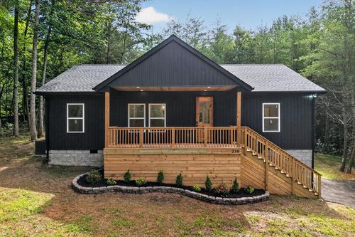 230 Hickory Ln, Sparta, TN, 38583-6790 | Card Image