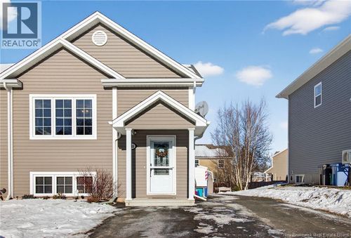 110 Erables St, Dieppe, NB, E1A9B2 | Card Image