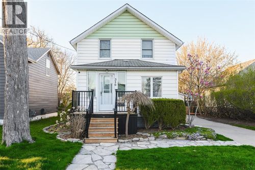 316 Bright St, Sarnia, ON, N7T4G2 | Card Image