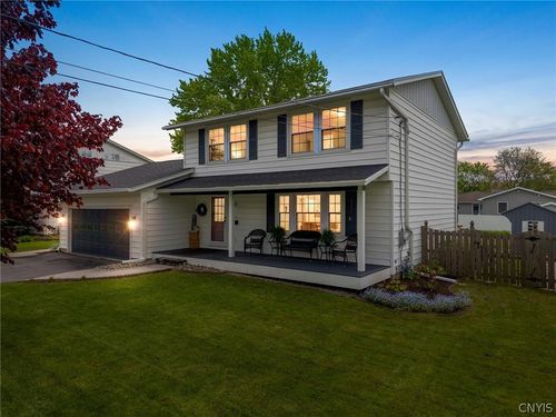 4926 Driftwood Dr, Liverpool, NY, 13088-5832 | Card Image