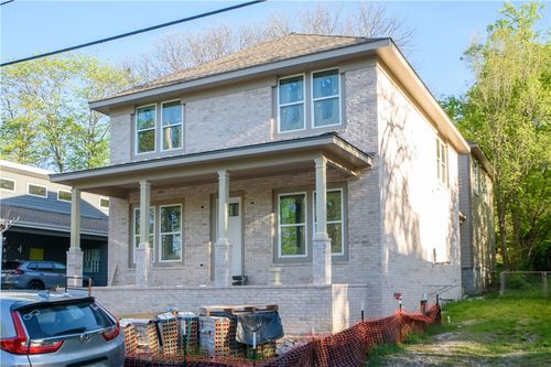 18 E 4th St, Fayetteville, AR, 72701-6001 | Card Image