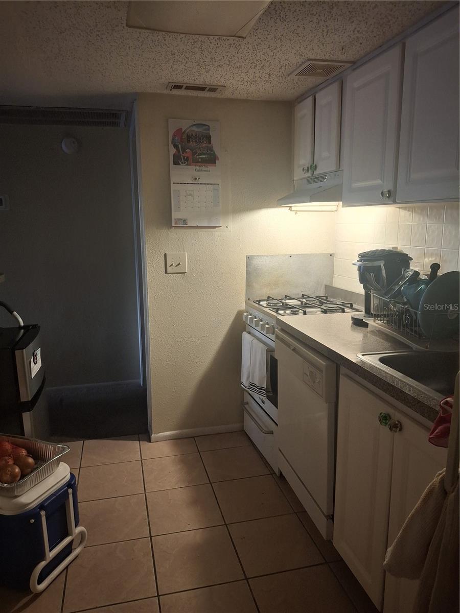 Residential in ALTAMONTE SPRINGS 3