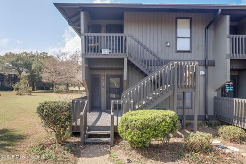 125 Lanai Vlg, Diamondhead, MS, 39525-3385 | Card Image