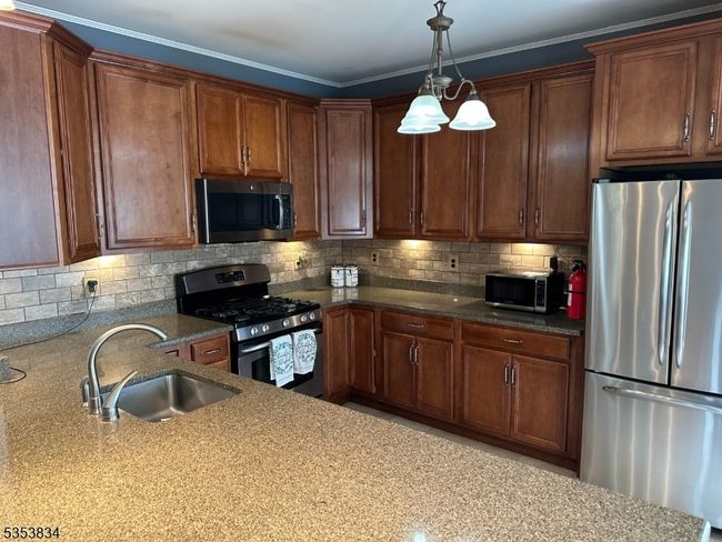 7109 Ravenscroft Rd, Townhouse with 2 bedrooms, 2 bathrooms and null parking in Clifton NJ | Image 12