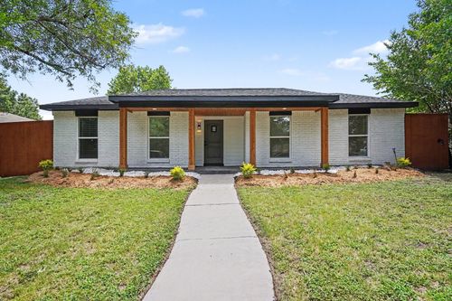 2117 Montana Trl, Grand Prairie, TX, 75052-2224 | Card Image