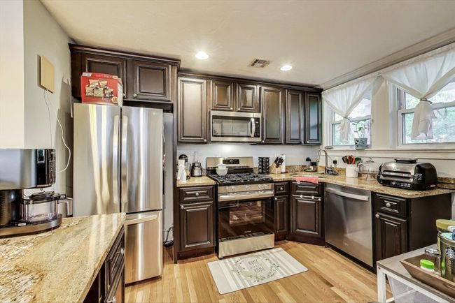 APT-3 - 15 Ronan St, Condo with 4 bedrooms, 2 bathrooms and null parking in Boston MA | Image 4