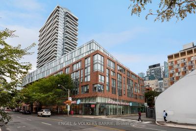 403 - 3 Market St, Condo with 2 bedrooms, 1 bathrooms and null parking in Toronto ON | Image 2