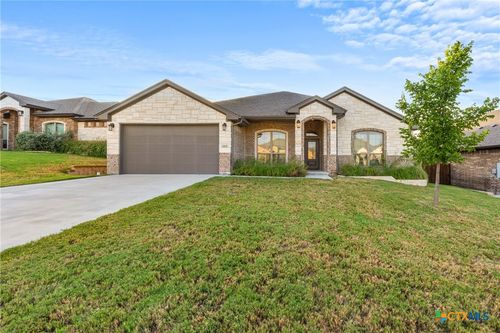 3408 Waggoner Dr, Belton, TX, 76513-4124 | Card Image