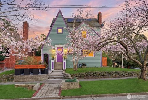 1600 27th Avenue, Seattle, WA, 98122 | Card Image