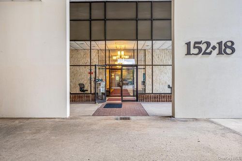 apt-12r-152-18 Union Tpke, Flushing, NY, 11367-3956 | Card Image