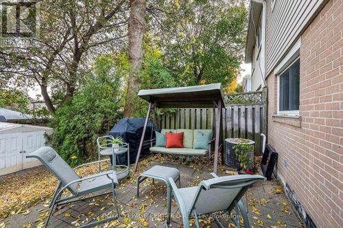 1622 Wavell Crescent, Mississauga (Applewood), ON, L4X1X1 | Card Image