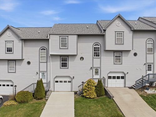 1403 Lexington Dr, Lawrence, PA, 15055-1037 | Card Image