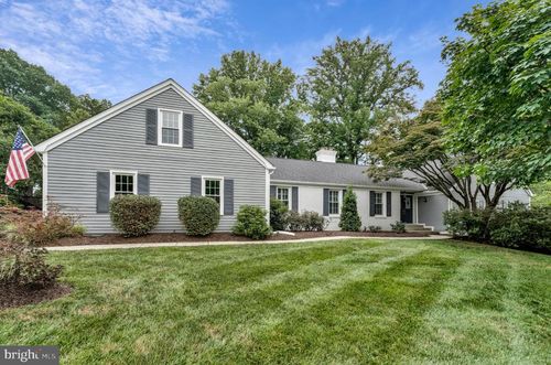 1311 Tulip Poplar Ln, VIENNA, VA, 22182-1340 | Card Image
