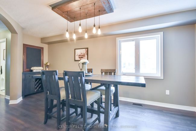 212 Maplewood Dr, House other with 3 bedrooms, 3 bathrooms and 4 parking in Angus ON | Image 10
