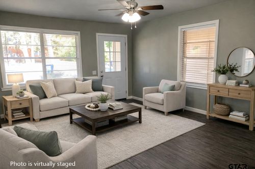 721 Barbara St, Athens, TX, 75751-3105 | Card Image