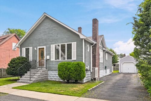 32 Glendale Ave, Peabody, MA, 01960-6549 | Card Image
