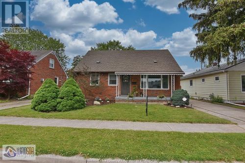 1135 St Louis Ave, Windsor, ON, N8S2L1 | Card Image